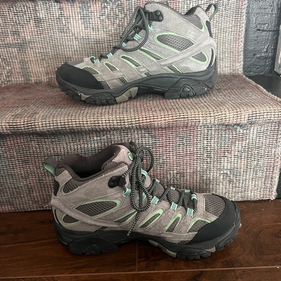 Merrell waterproof hiking boots Moab 2 in size 8 - Picture 4 of 6